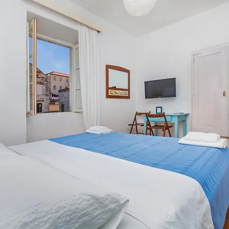 Arty Apartments In The Heart Of Dubrovnik By Irundo Exterior photo