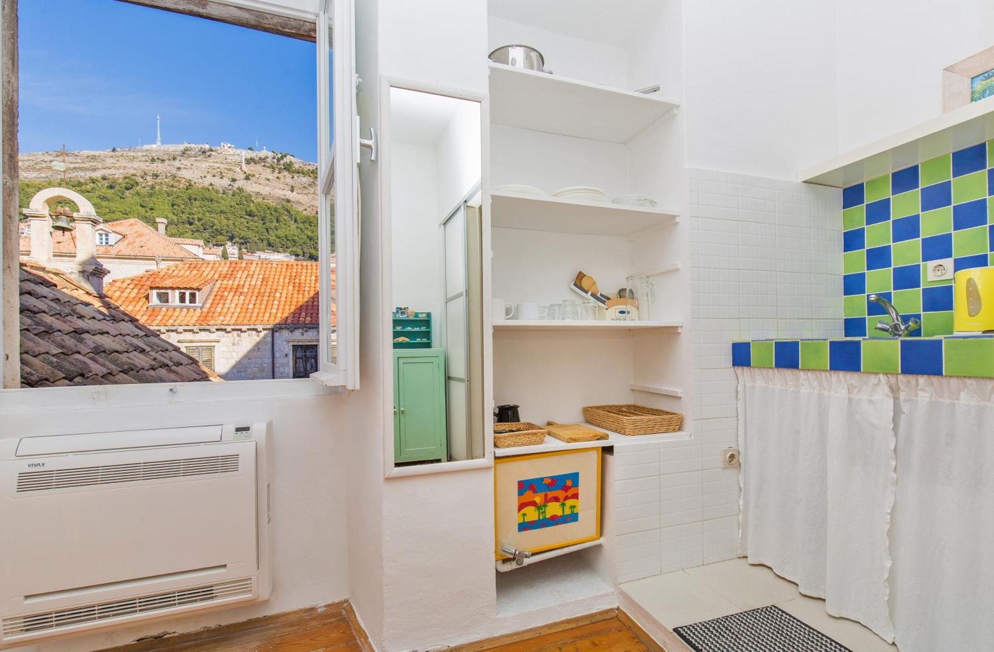 Arty In The Heart Of By Irundo Apartment *